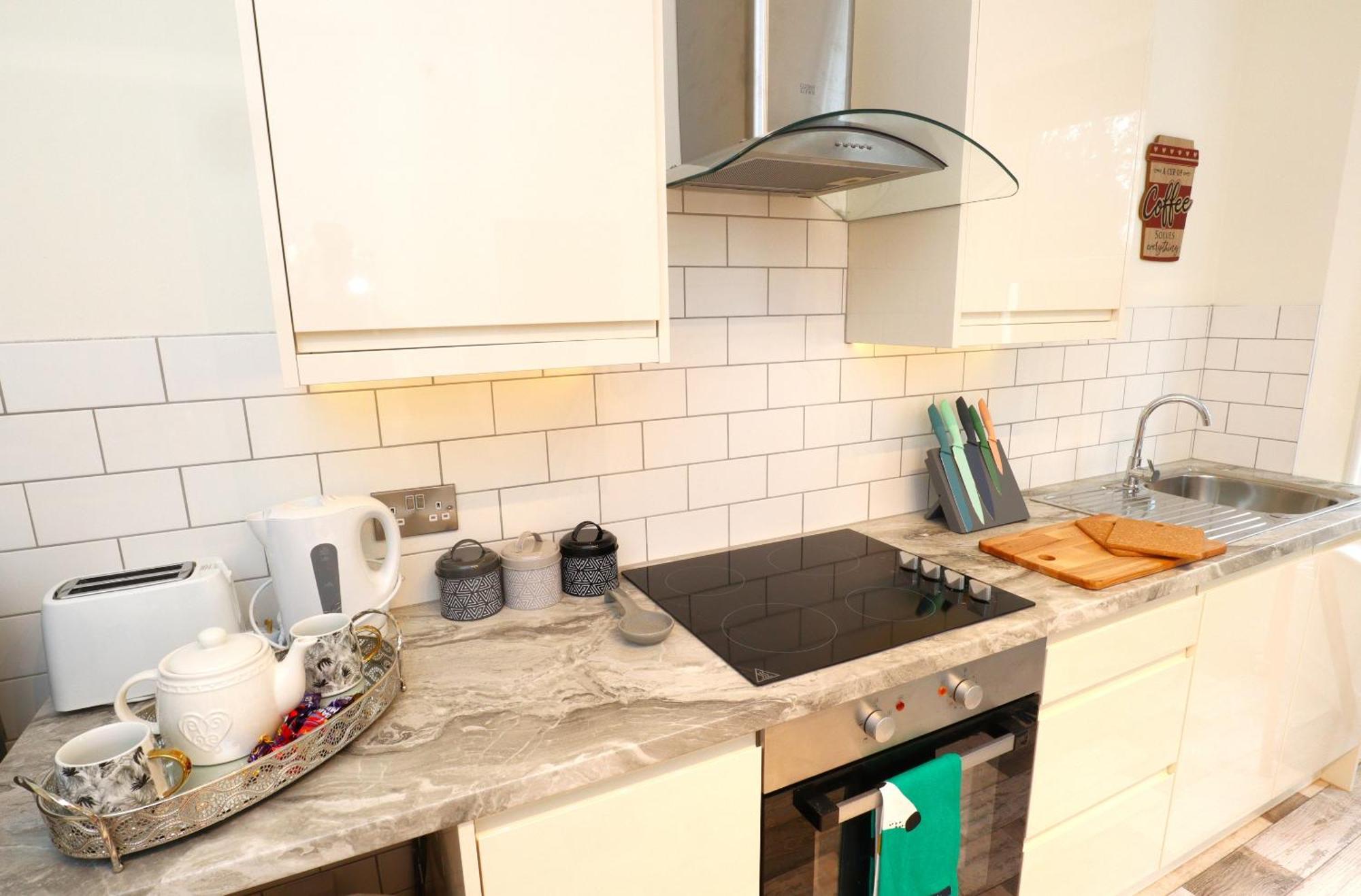 Modern, Stylish One Bedroom With Garden Long Stay Welcome Eastbourne Exterior foto