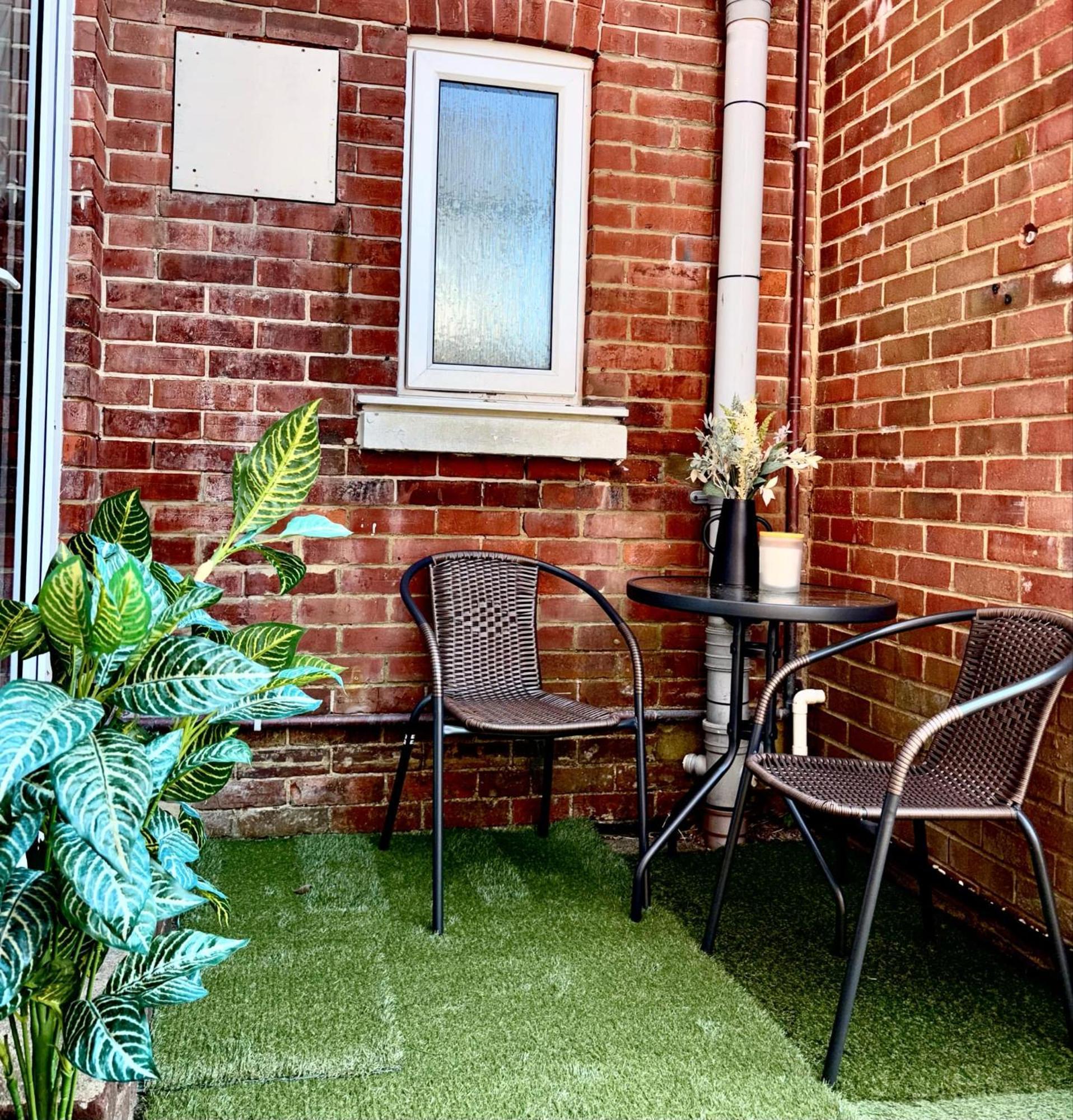 Modern, Stylish One Bedroom With Garden Long Stay Welcome Eastbourne Exterior foto
